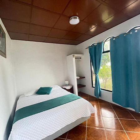 Hostal Muro De Las Lagrimas With High Speed Internet Starlink 푸에르토빌라밀 외부 사진