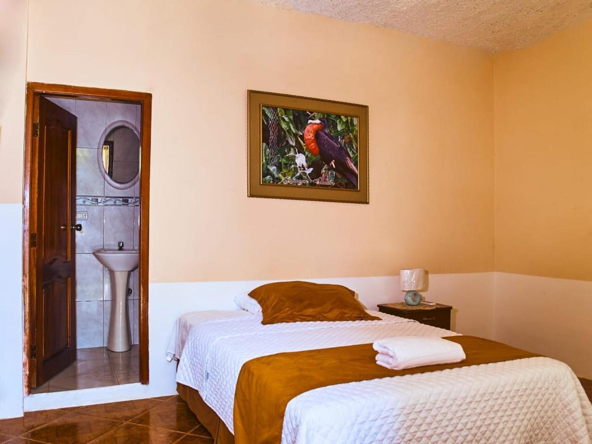 Hostal Muro De Las Lagrimas With High Speed Internet Starlink 푸에르토빌라밀 외부 사진